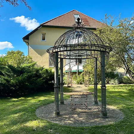 Herrenhaus Talevski *