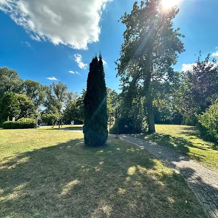 Herrenhaus Talevski 3*