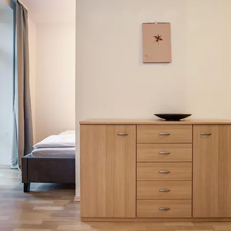 Herrenhaus Talevski 3* Groß Plasten