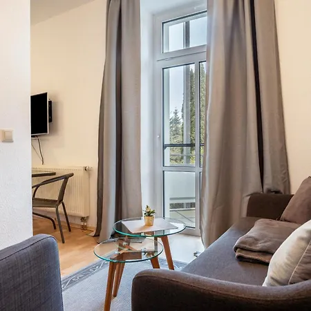 Aparthotel Herrenhaus Carolinenhof 3*