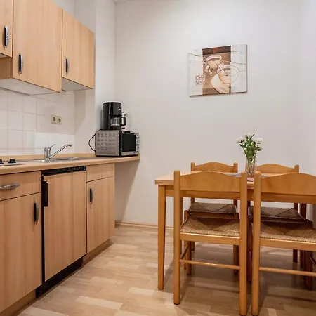 Herrenhaus Talevski 3*