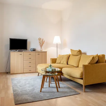 Apartment Herrenhaus Talevski Gross Plasten