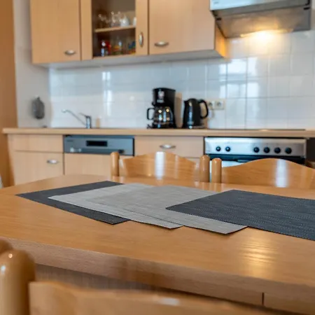 Herrenhaus Talevski Apartment Gross Plasten