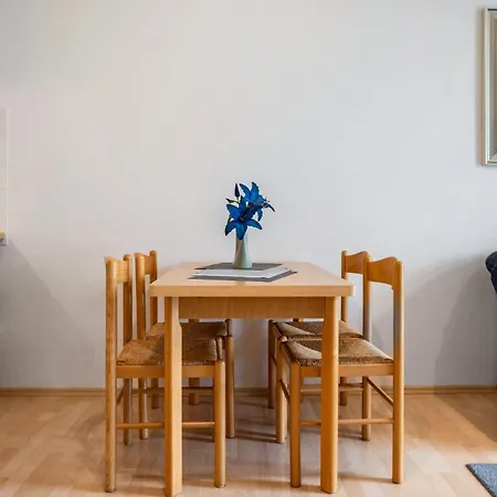 Herrenhaus Talevski Apartment Gross Plasten