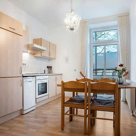 Herrenhaus Talevski Aparthotel Groß Plasten