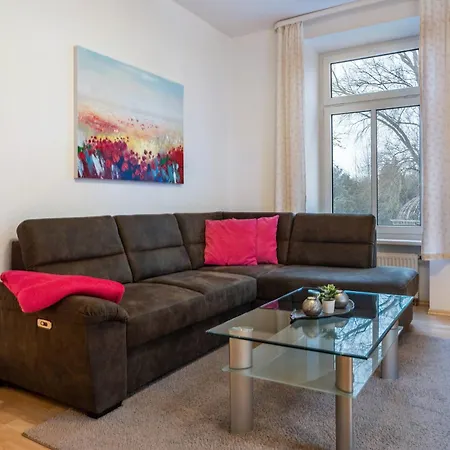 Herrenhaus Talevski Aparthotel Groß Plasten