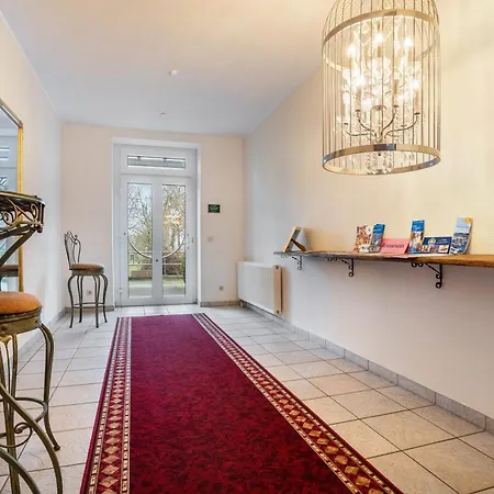 Aparthotel Herrenhaus Carolinenhof 3*