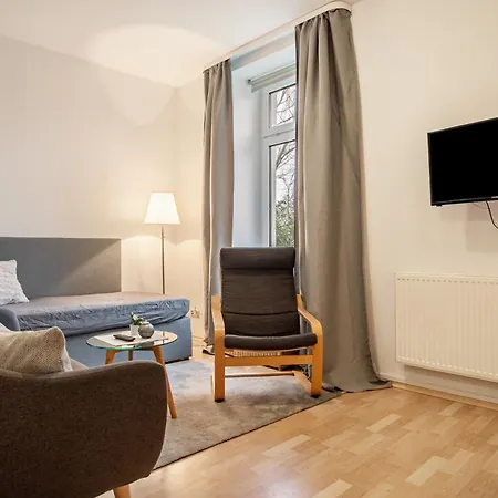 Herrenhaus Carolinenhof Aparthotel 3*
