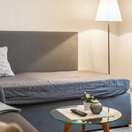 Herrenhaus Carolinenhof Aparthotel 3*