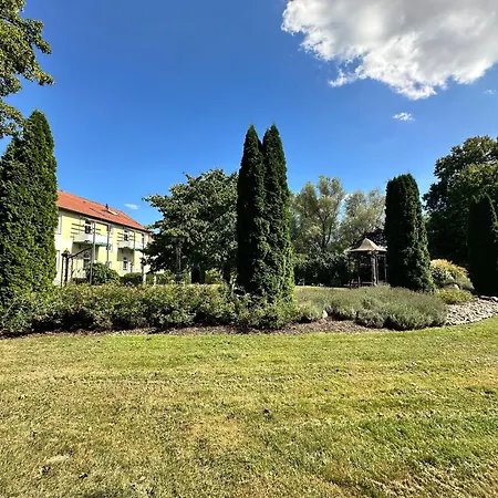 Herrenhaus Carolinenhof 3* Groß Plasten