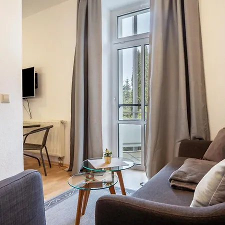 Aparthotel Herrenhaus Carolinenhof 3*